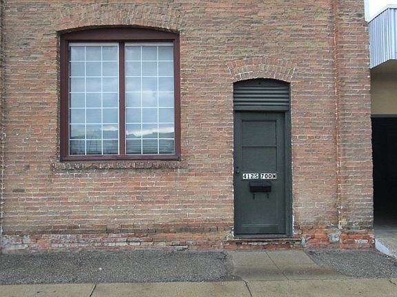 2nd image of 412 S. 700 West