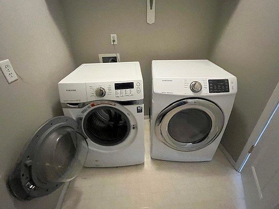 4th image of 3024 W Villard St APT F