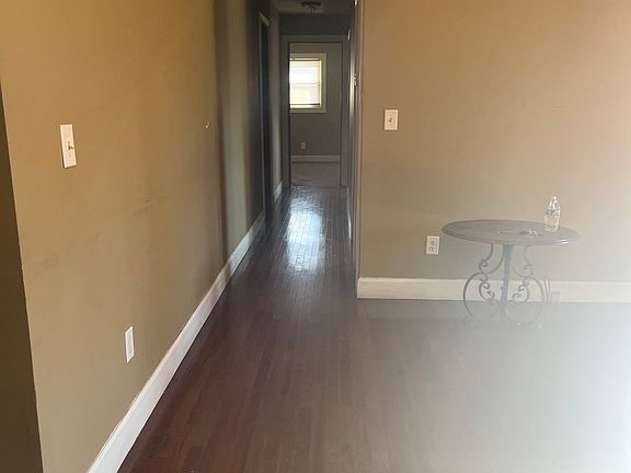 2nd image of 118 Carter Dr