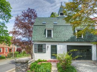 34 Fort Ave, Cranston, RI 02905