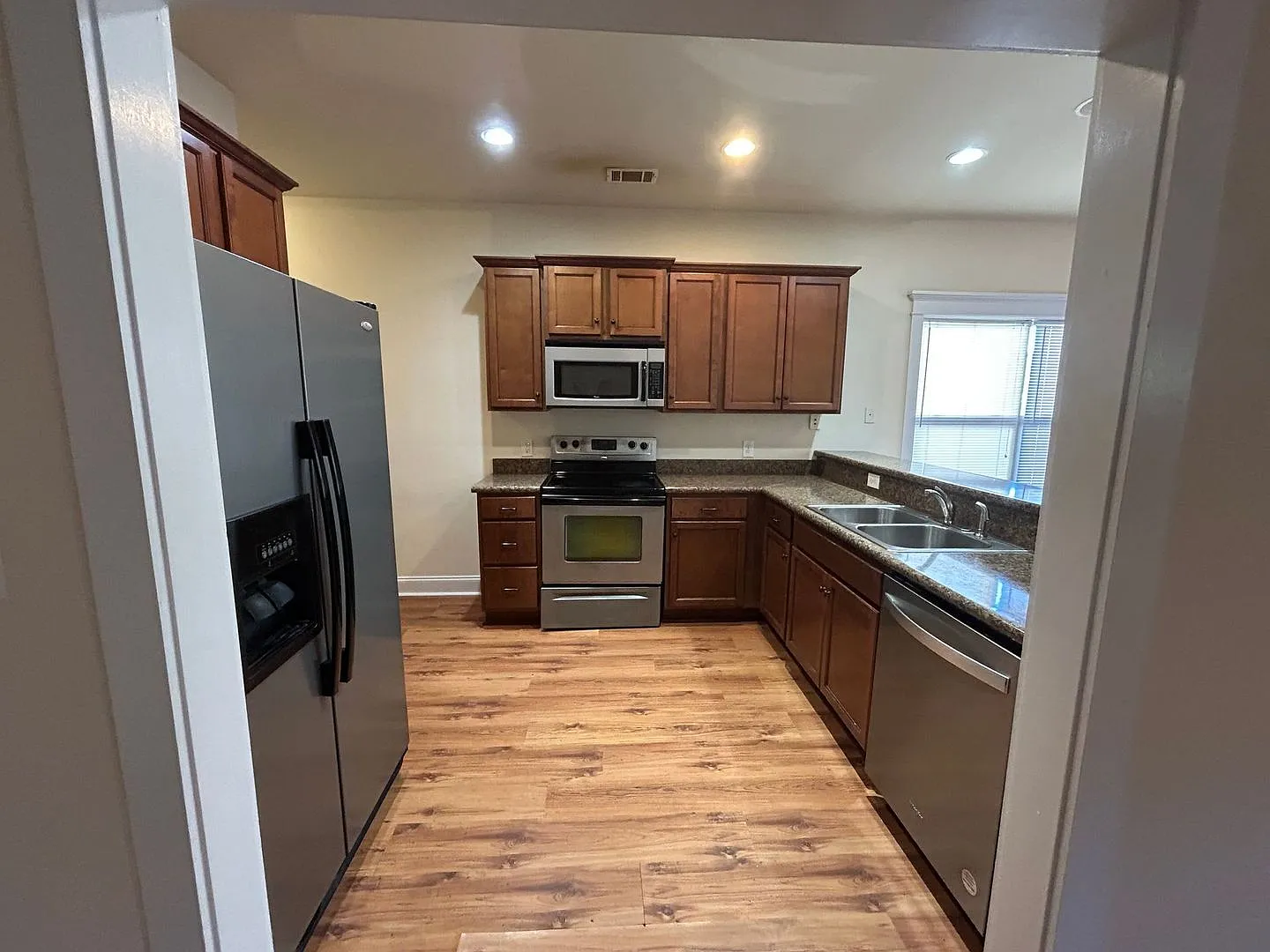 Pre-Leasing For August 5th 2027! — Photo 4