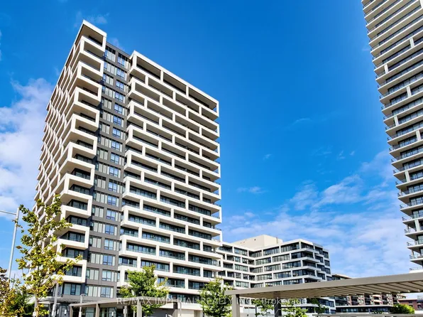38 Water Walk Dr #910, Markham, ON L3R 6M8
