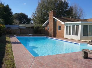 207 Hudson Dr NW, Fort Walton Beach, FL 32548
