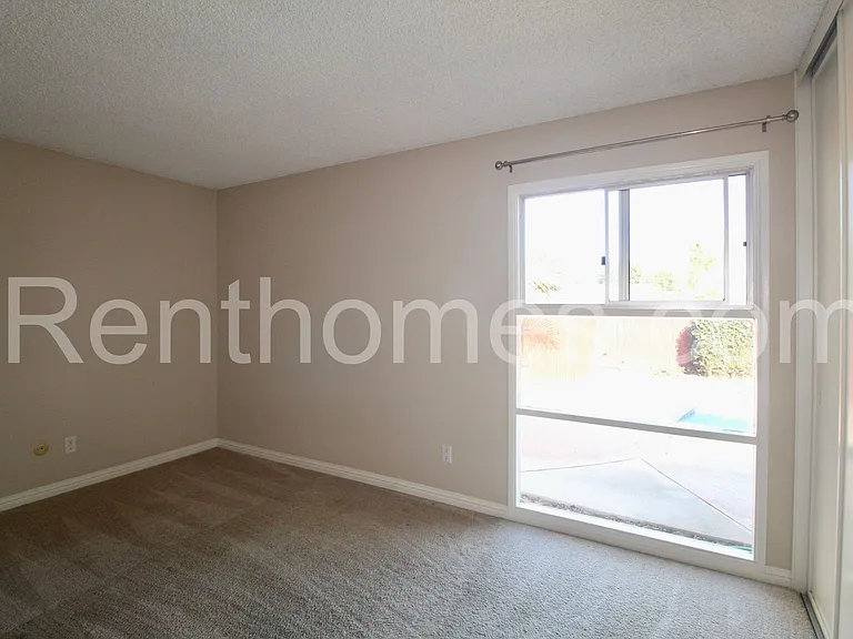 2029 Goshawk St — Photo 17
