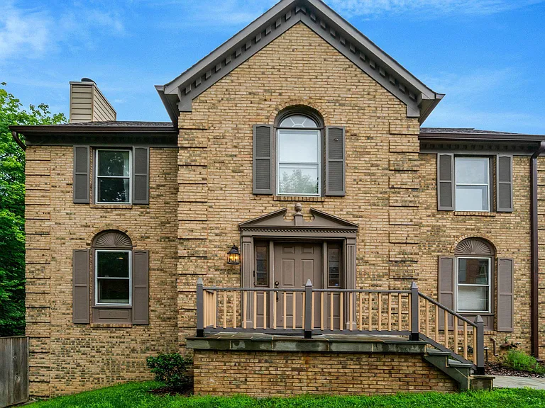 7975 Yancey Dr — Photo 1