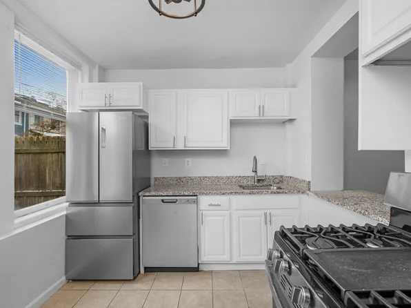 627 N Lakewood Ave, Baltimore, MD 21205