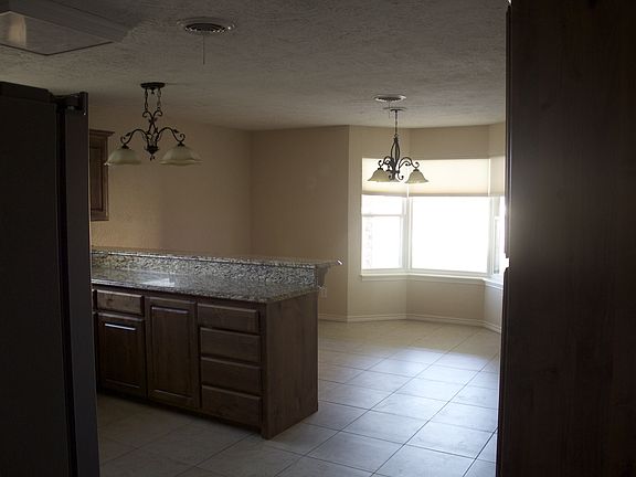 Kitchen/Breakfast Nook