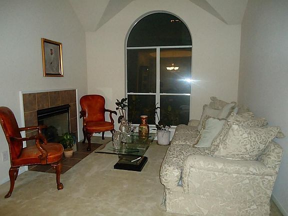 4th image of 10110 Willow Crossing Dr
