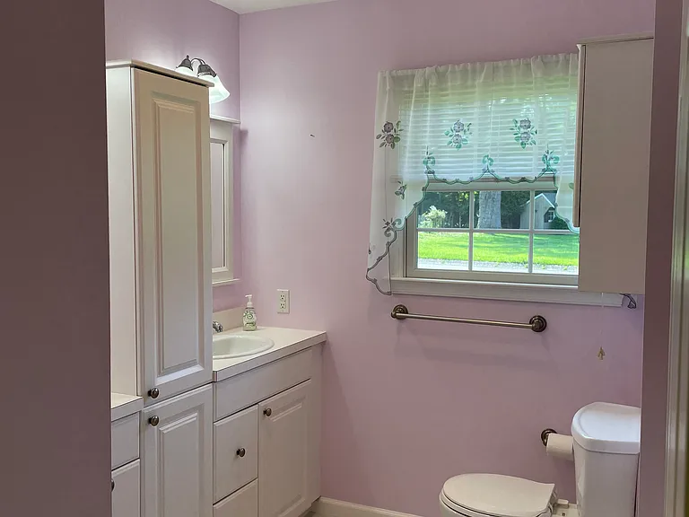 111 Maple Ln — Photo 7
