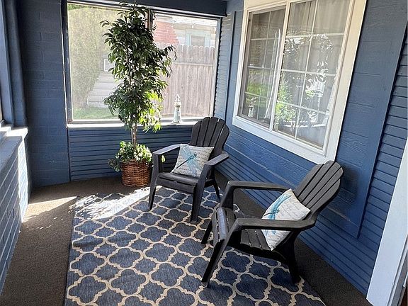 3rd image of 112 W 23rd St