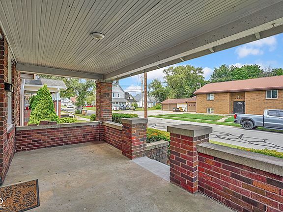 5th image of 1825 8th St
