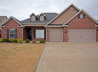1091 Thornridge Rd, Bentonville, AR 72712