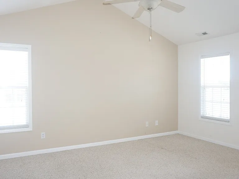 87 Arlington Dr — Photo 28