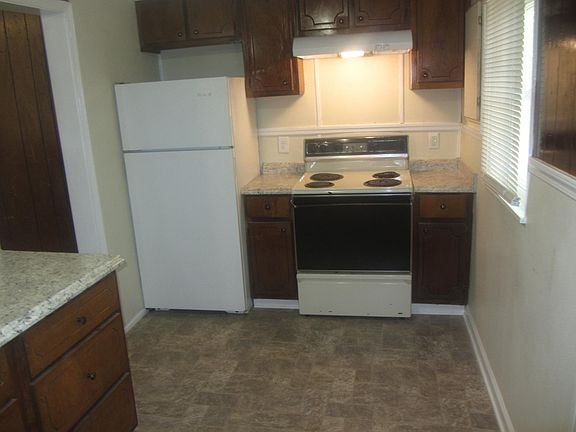 4th image of 15091 Fort Campbell Blvd APT 4