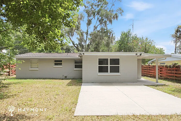 2 bed, 1.0 bath, 942 sqft, $1,275 — Photo 2