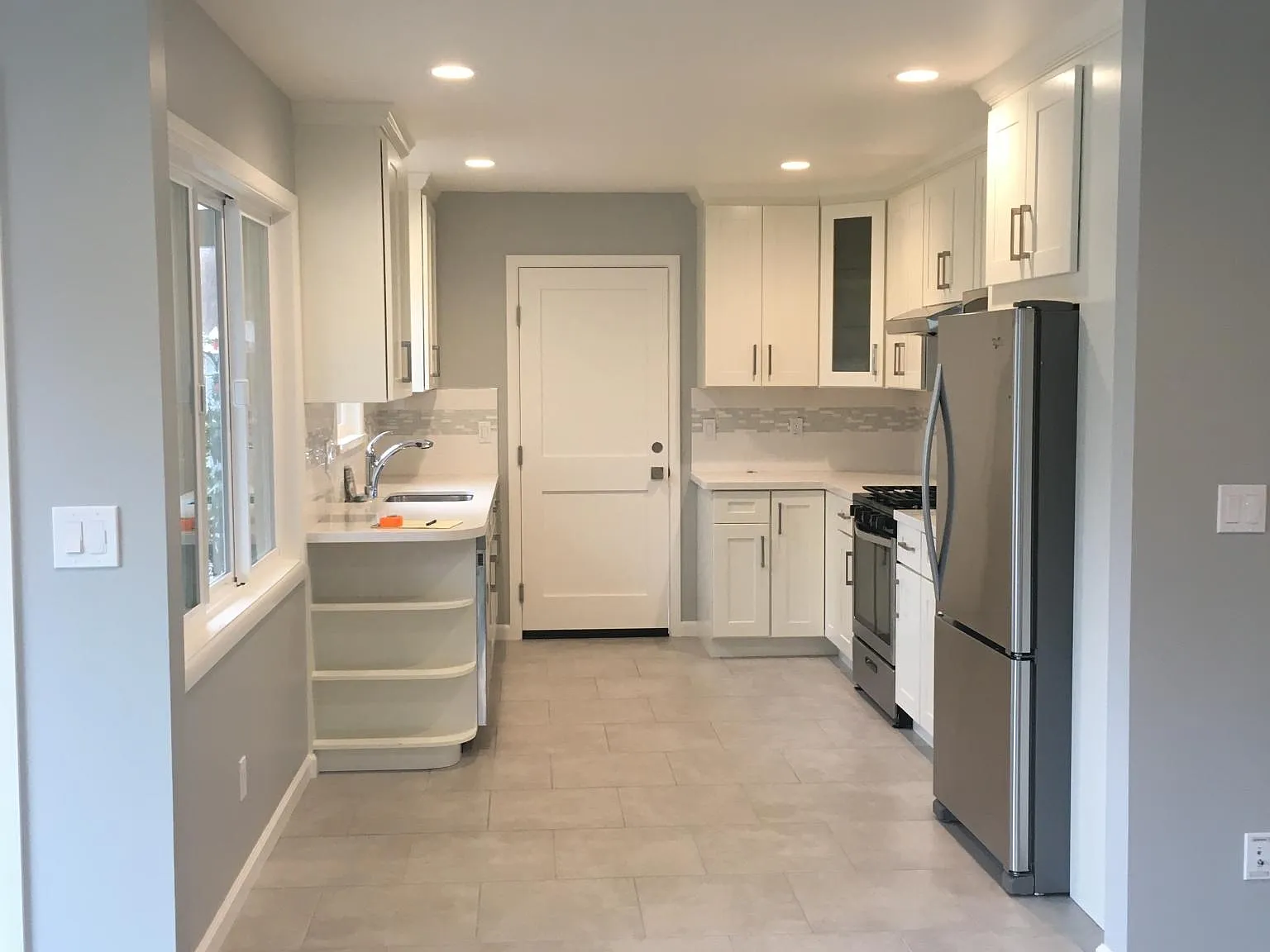 793 Poplar St — Photo 4