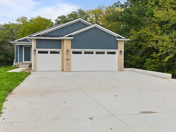 505 NE Madison Ave, Elkhart, IA 50073
