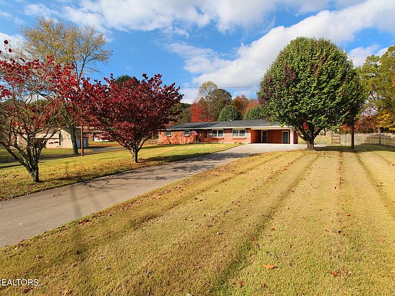 2nd image of 4909 Macmont Cir