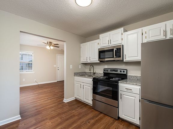 3rd image of 3000 S Roan St #33B