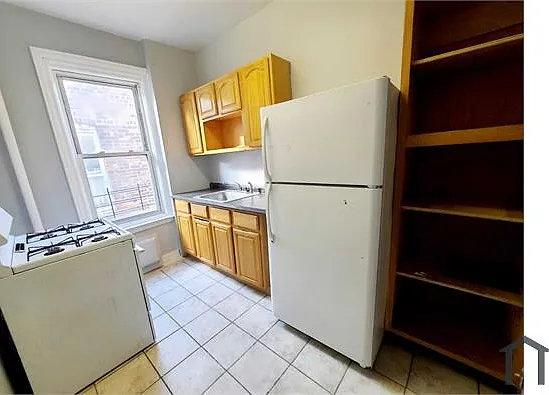 1115 Morris Ave #2E — Photo 2