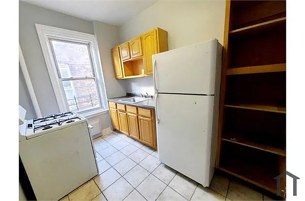 Building Photo - 1115 Morris Ave #2E