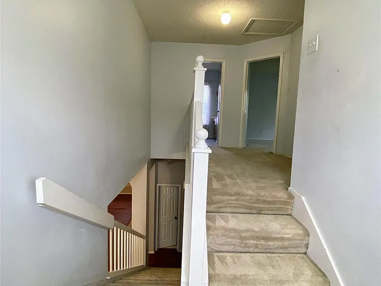 3215 Tree Grove Dr — Photo 16