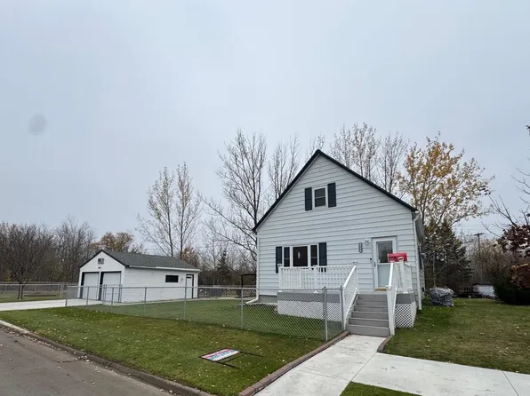 3833 3rd Ave W, Hibbing, MN 55746