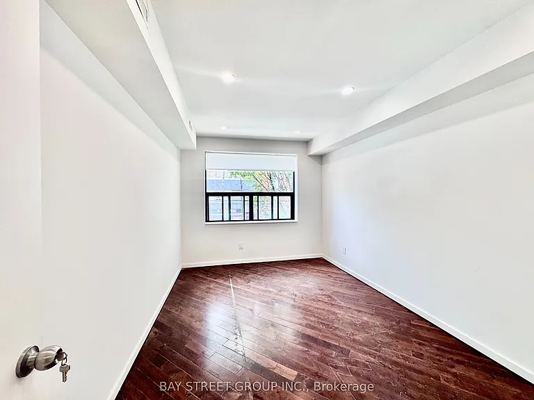 373 Eglinton Ave W #2 — Photo 3