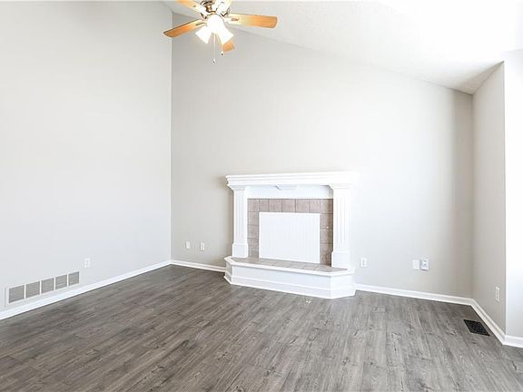 4th image of 8424 NE 107th Ct