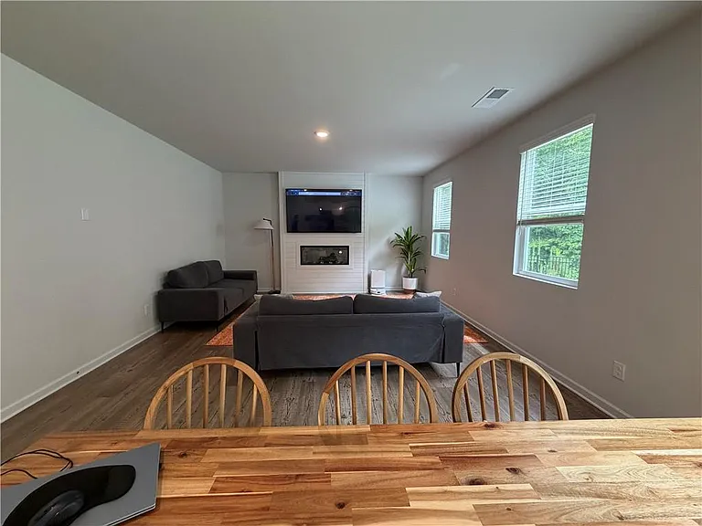 54 Autumnwood Ct — Photo 8