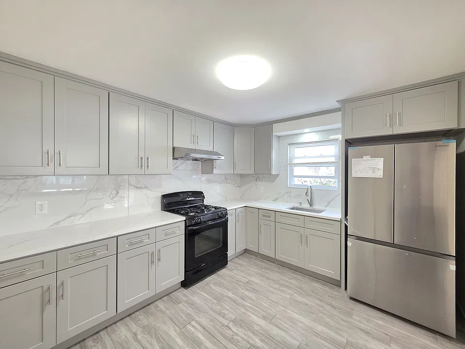 97 McVeigh Ave #1