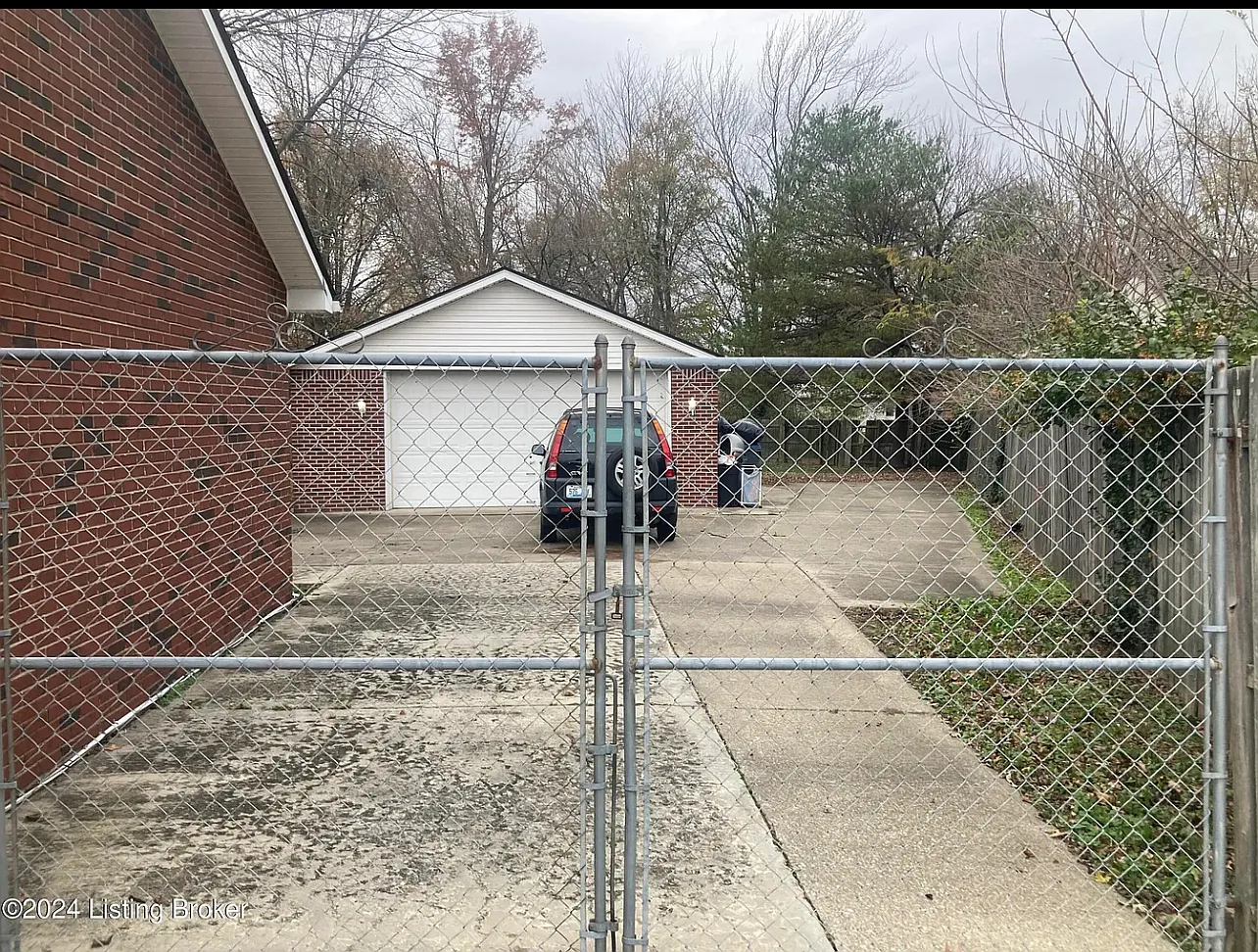 3 bed, 1564 sqft, $1,750 — Photo 4