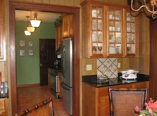 2nd image of 721 Quincy Ave