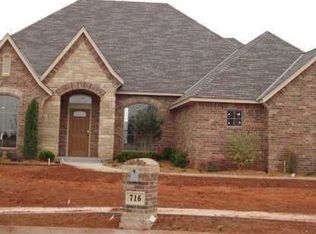 716 Real Quiet Cir, Edmond, OK 73025