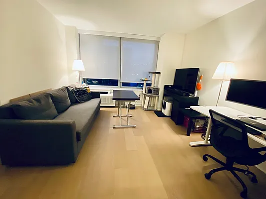 Rented by Corcoran | media 35