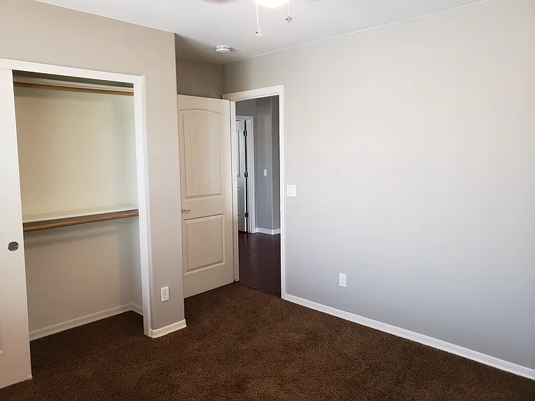 1415 S Newberry Ln — Photo 17