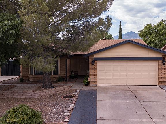 2nd image of 3244 Thunderbird Dr