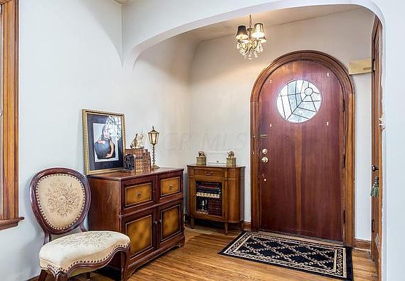 2nd image of 3725 Olentangy Blvd #B
