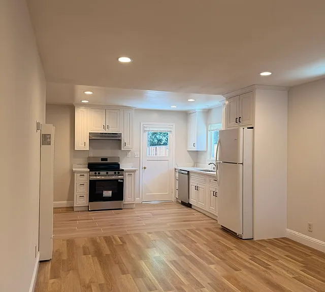 778 San Juan Dr — Photo 2