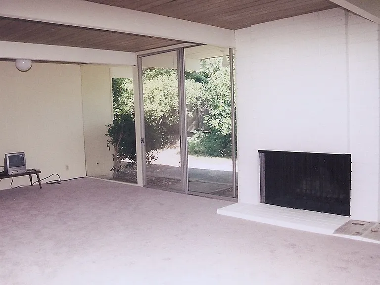 981 Ticonderoga Dr — Photo 3