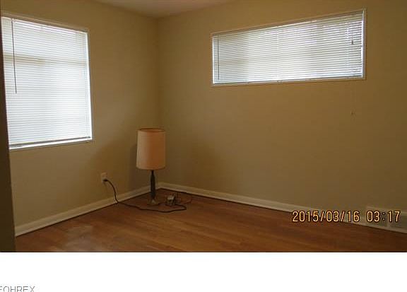 4th image of 2318 Brookdale Ave