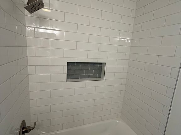 5th image of 2422 Tippecanoe St