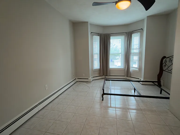 791 Saratoga St #1 — Photo 4