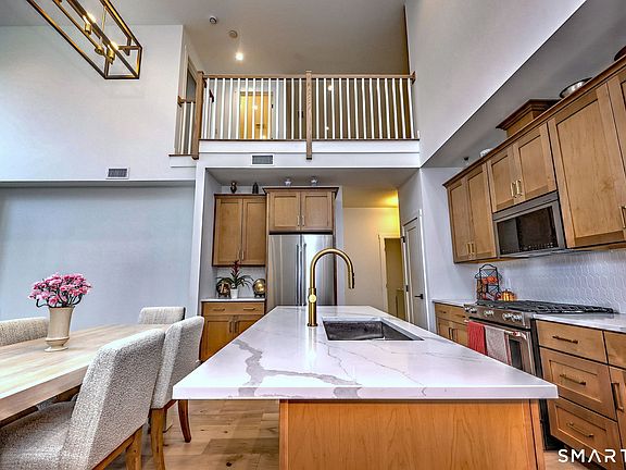 3rd image of 27 Heritage Lane