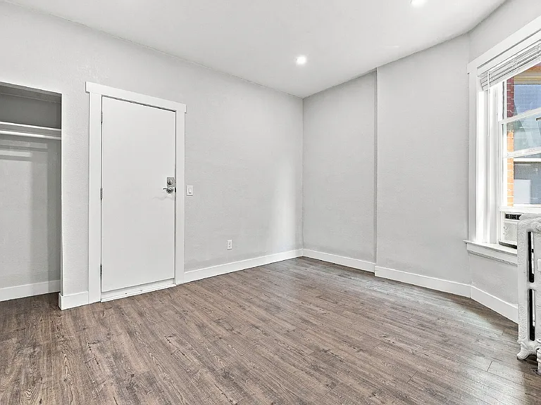 2124 E 17th Ave #5 — Photo 4