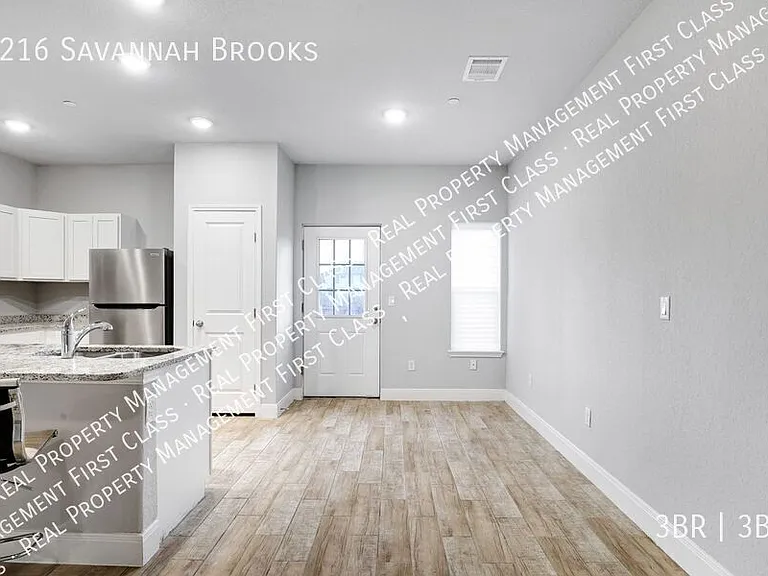 7216 Savannah Brks — Photo 9