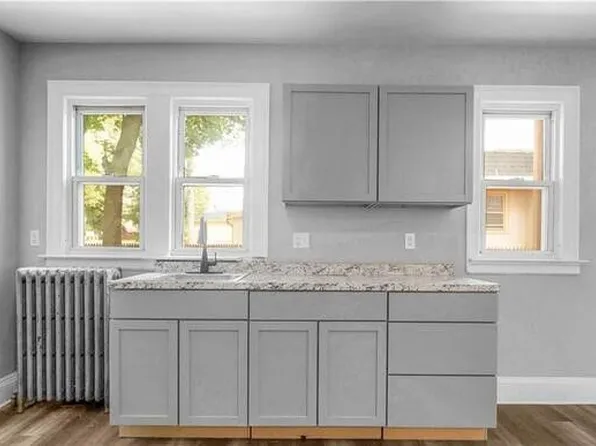 16 Hebron St, Hartford, CT 06112