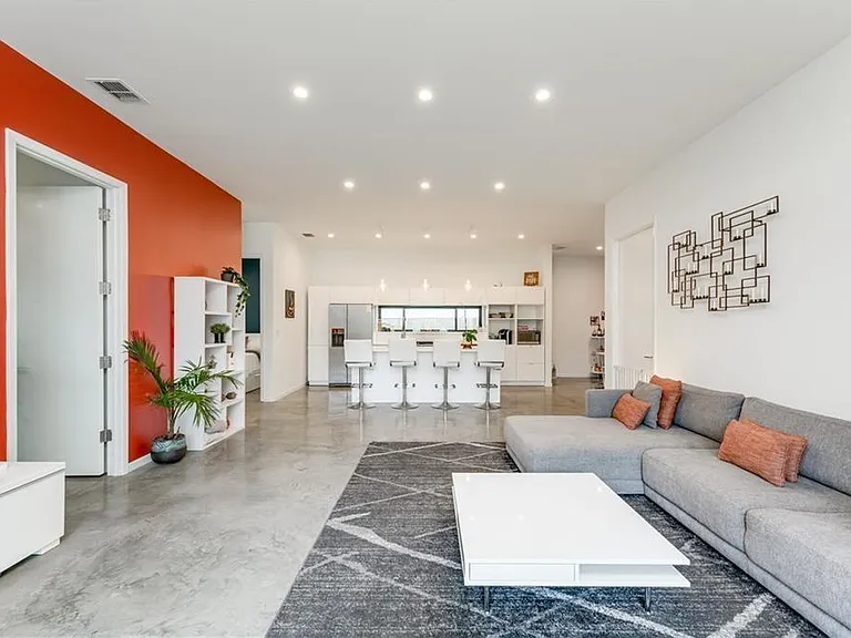 1401 Alegria Rd #B — Photo 4
