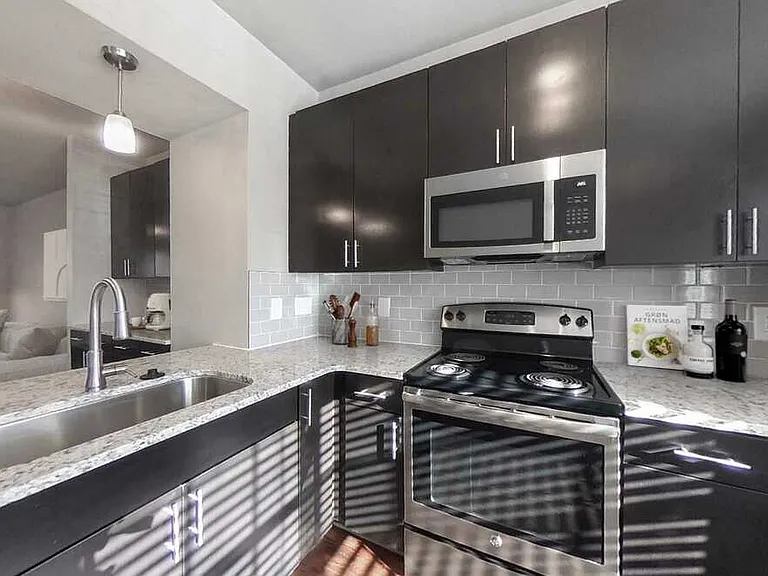 Legacy Cornelius Apartments — Photo 6