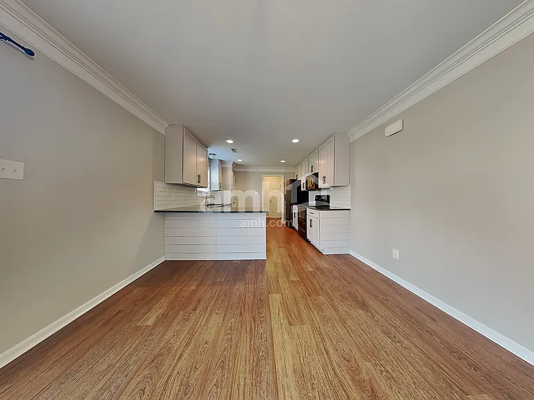 8124 Cambridge Reserve Dr — Photo 5